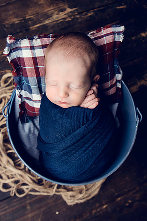 PBK_TROY_2023_NEWBORN_1020 2