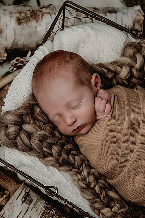 PBK_TROY_2023_NEWBORN_1083 1