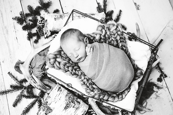 PBK_TROY_2023_NEWBORN_1078 1
