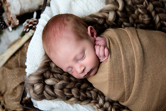 PBK_TROY_2023_NEWBORN_1100