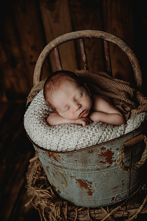PBK_TROY_2023_NEWBORN_1222 3