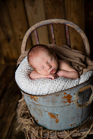 PBK_TROY_2023_NEWBORN_1222