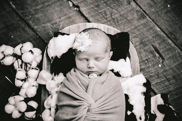 PBK_VOELZ_HARPER_NEWBORN_2023_9832 1