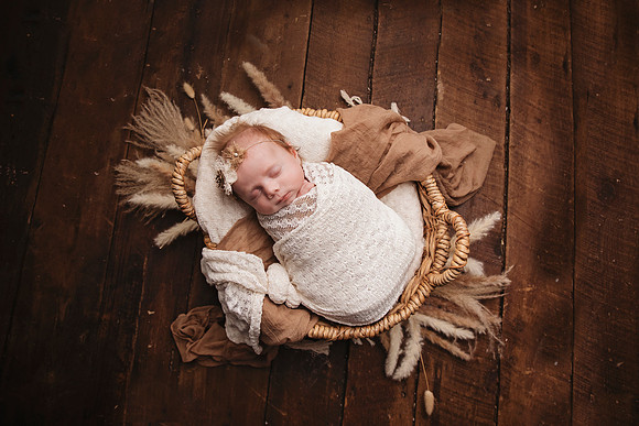 PBK_CARLSON_NEWBORN_2023_5398
