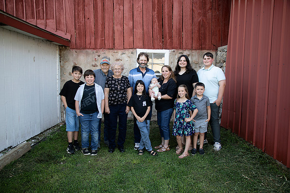PBK_Strnad Family_2023_1129
