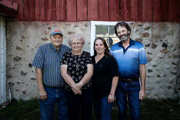 PBK_Strnad Family_2023_1223