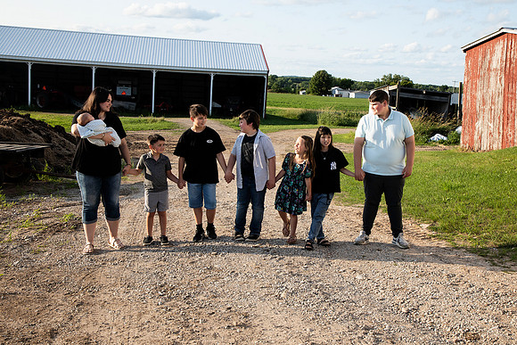 PBK_Strnad Family_2023_1500