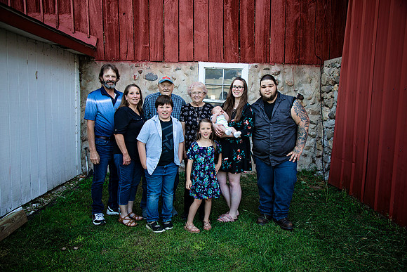 PBK_Strnad Family_2023_1285