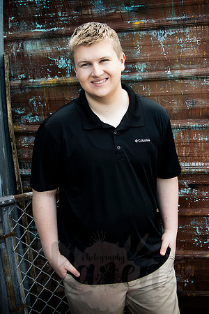 PBK_LUCAS_SR_2022_9459_edited 1