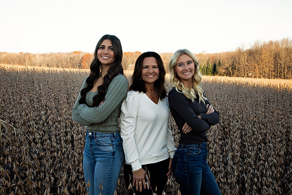 PBK_GilbertsonFamily_2023_6166