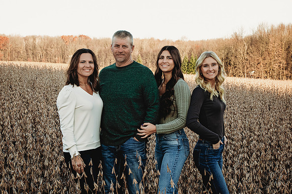 PBK_GilbertsonFamily_2023_6123 copy