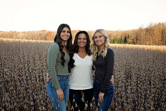 PBK_GilbertsonFamily_2023_6145