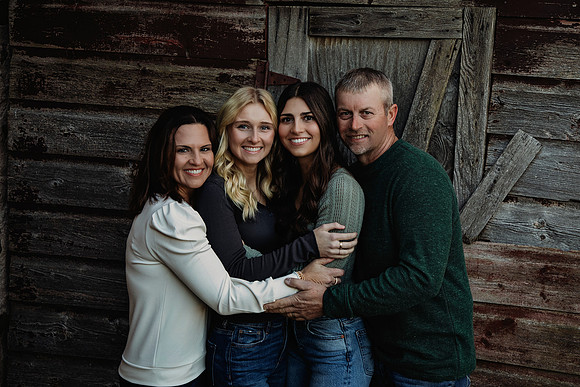 PBK_GilbertsonFamily_2023_6261 copy