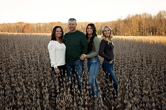 PBK_GilbertsonFamily_2023_6135