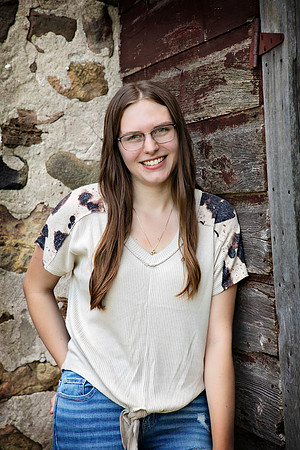 PBK_OLIVIA_LENA_CLASS OF 23_8527