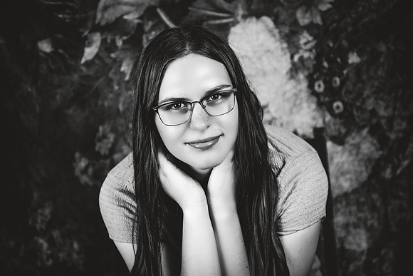 PBK_OLIVA_LENA_CLASS OF 23_8675 copy
